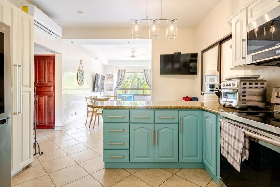 Luxury Oasis Retreat con 4 piscinas y cama king Apartment in Guanacaste Province