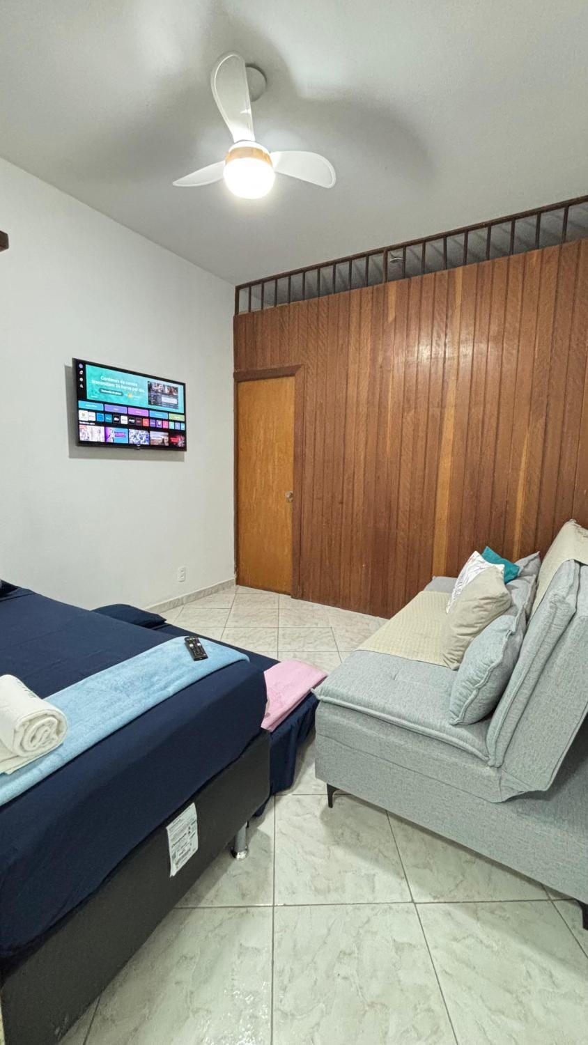 Bed, TV and multimedia, Living room, Seating area