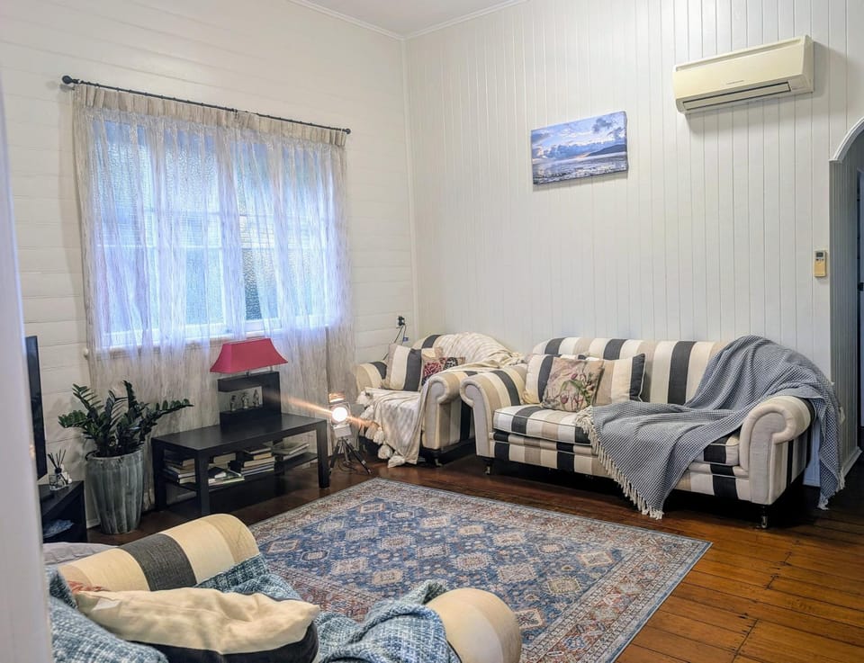 The Quinn - Inner City Classic Queenslander House in Cairns