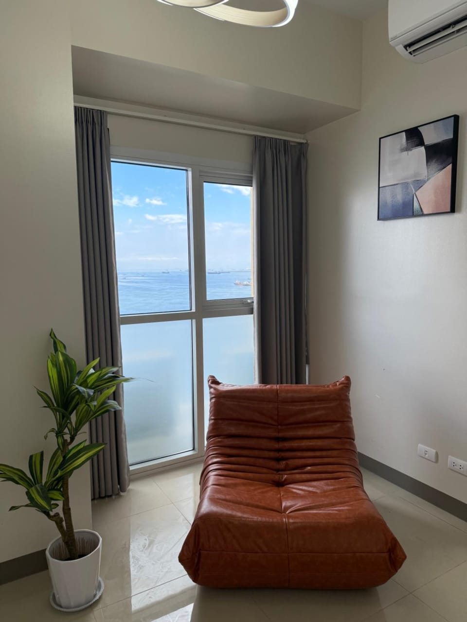Living room, Sea view