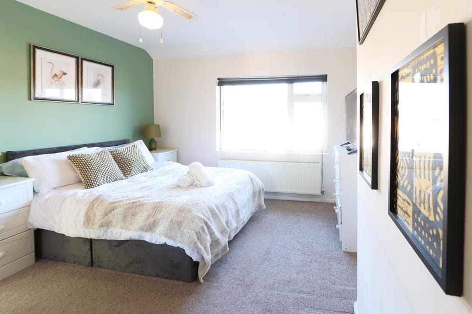 Ipswich-Daffodil Place-4Bed-SelfCatering-Guests & Contractors Welcome -Parking-Wifi Villa in Ipswich
