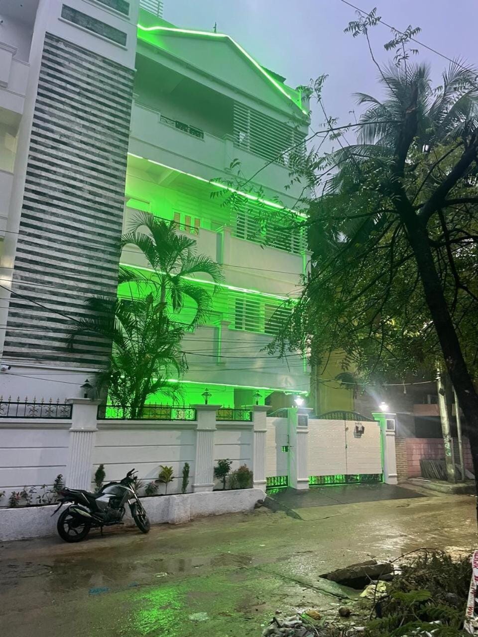 A Premium 3BHK Stay in the City Center Apartment in Hyderabad