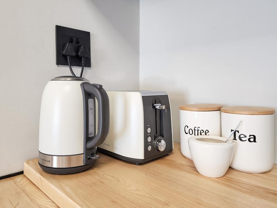 Coffee/tea facilities, Kitchen or kitchenette, toaster