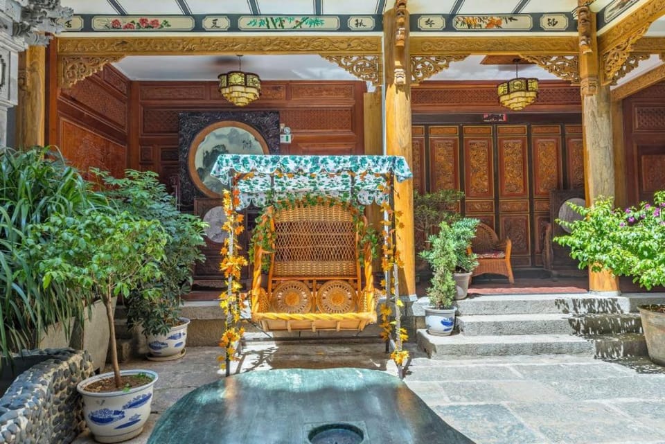 Dali Ancient Town-Jinbi Yayuan Inn Vacation rental in China