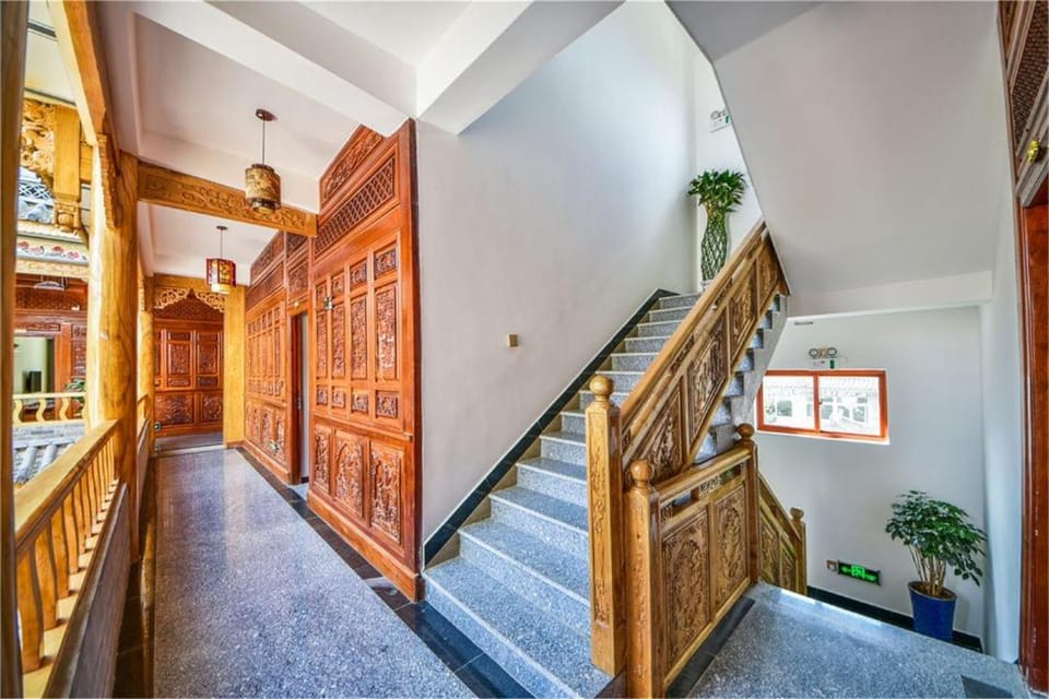Dali Ancient Town-Jinbi Yayuan Inn Vacation rental in China