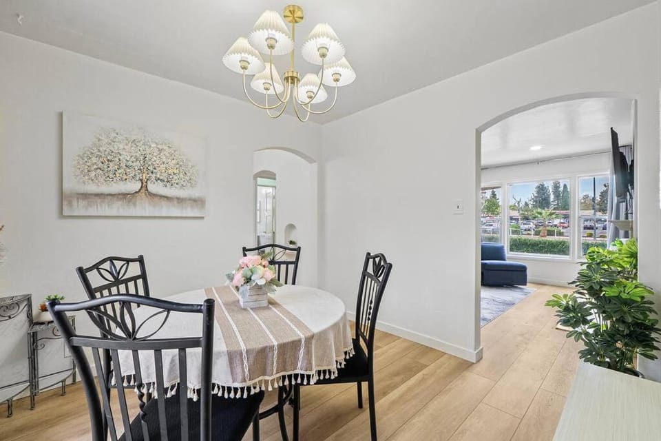 SJ Charm 3Br House - Beautiful Renovation House in Willow Glen