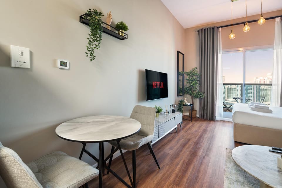 Stunning studio at sports city Apartment in Dubai