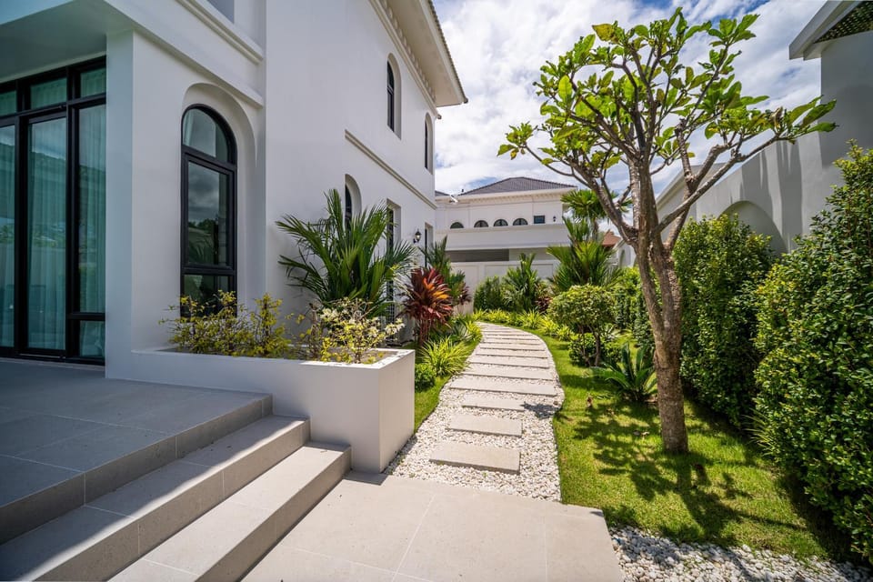 Property building, Garden