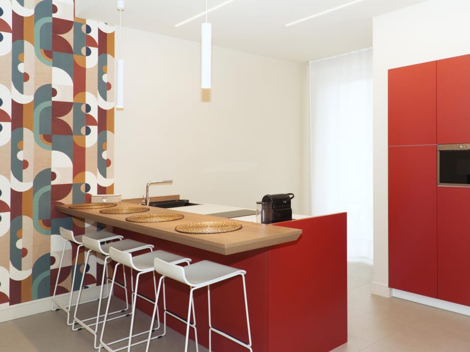 Kitchen or kitchenette, Dining area