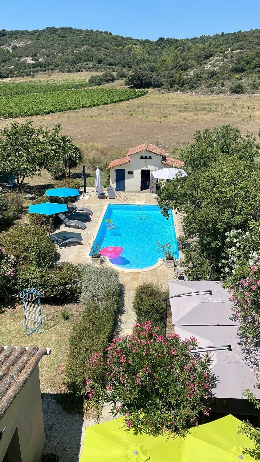 Mountain view, Pool view, Swimming pool