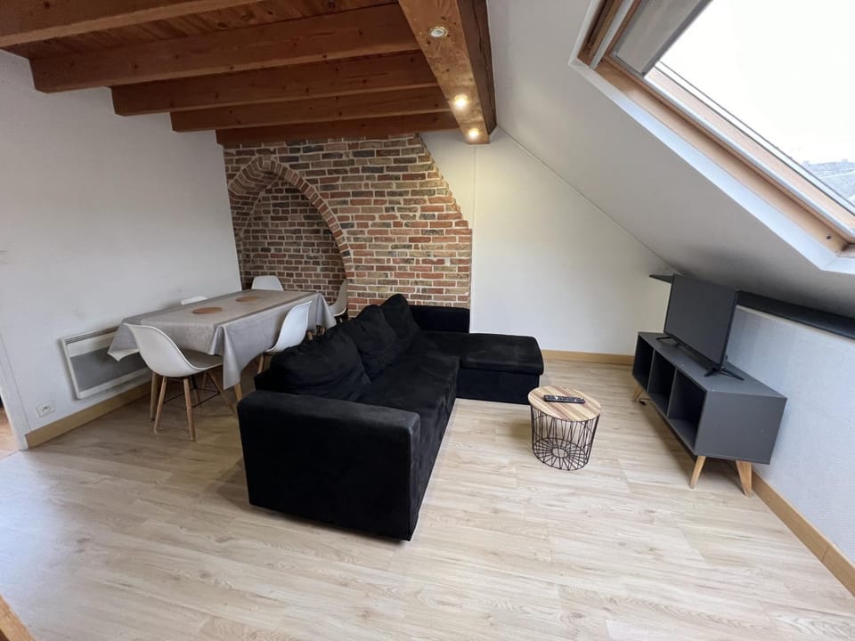 Communal lounge/ TV room, Living room