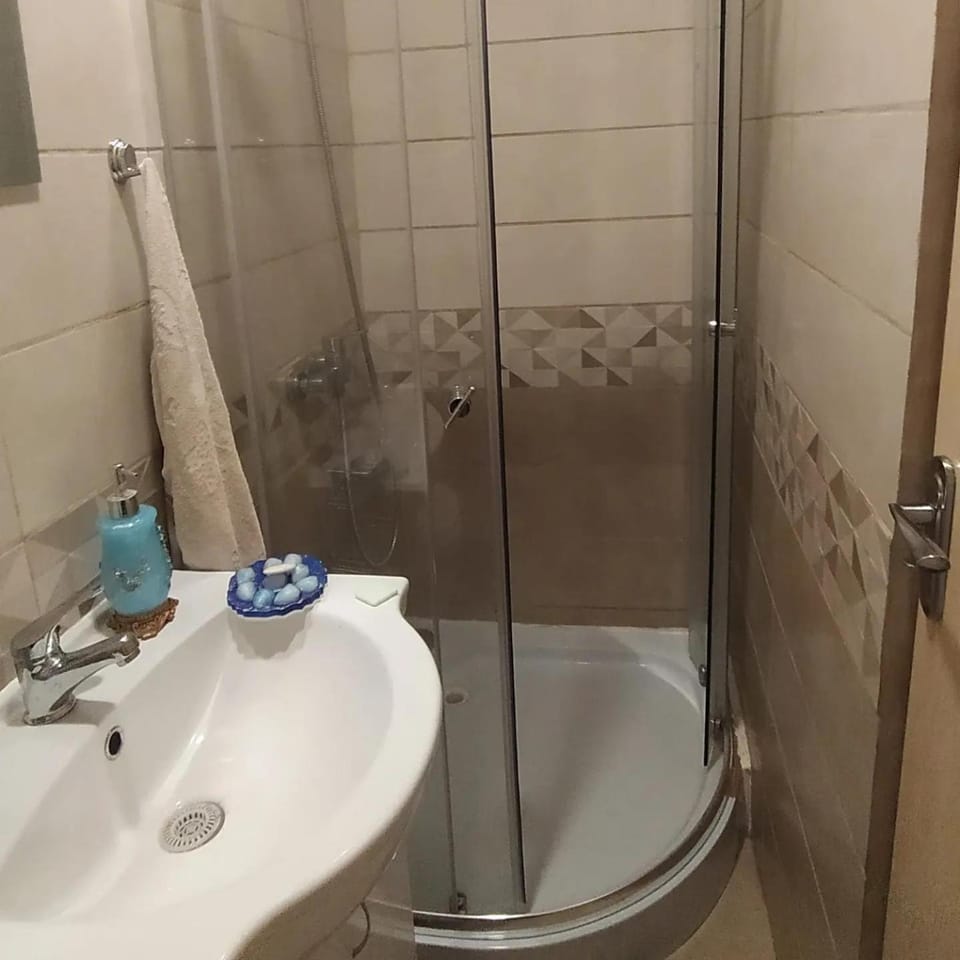 UNO-Dili Hotel includes free pick up and drop off Apartment in Armenia