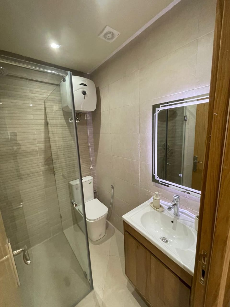 Toilet, Bathroom, towels