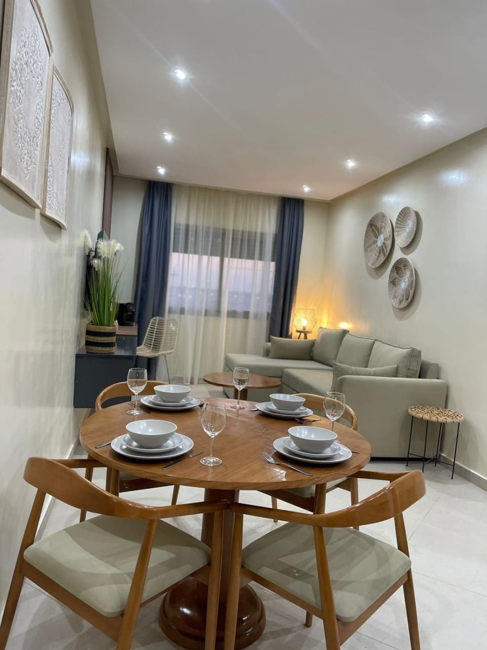 Living room, Dining area
