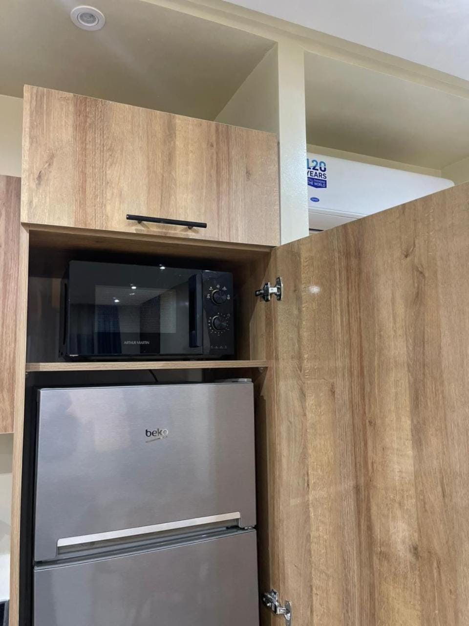 oven, wardrobe