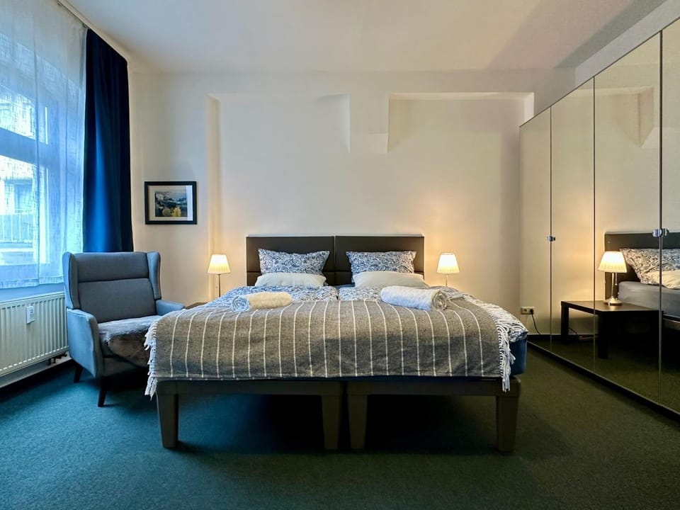 Ferienwohnung Bernius 6 Personen 4 Zimmer 92 qm Apartment in Halle Saale