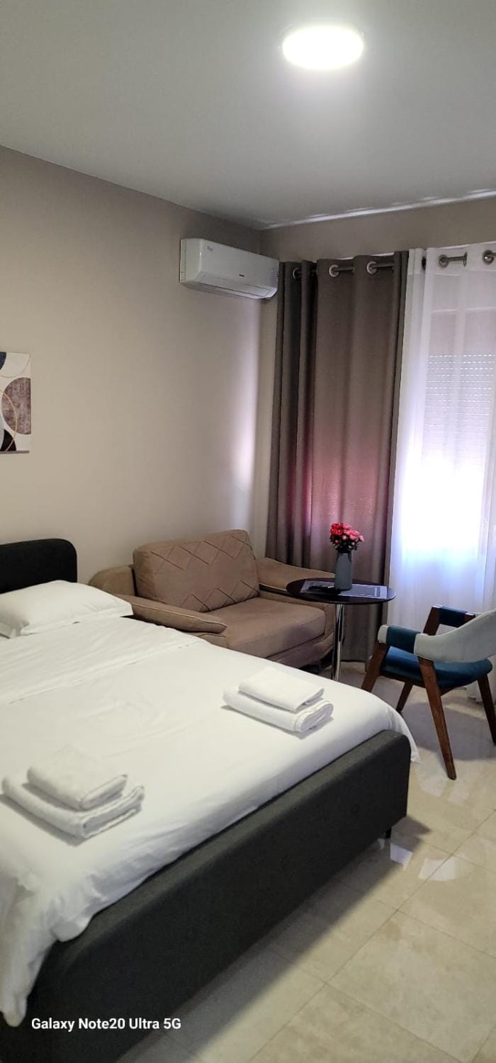 bazar 4 mini apartament Apartment in Tirana