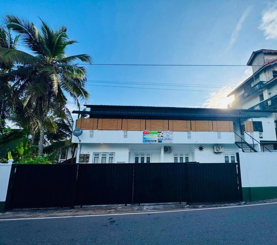 Win Min Apartments - Unit D Apartment in Western Province