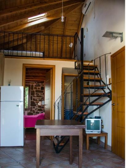 Ypsipyli Stone Apartment in Decentralized Administration of the Aegean