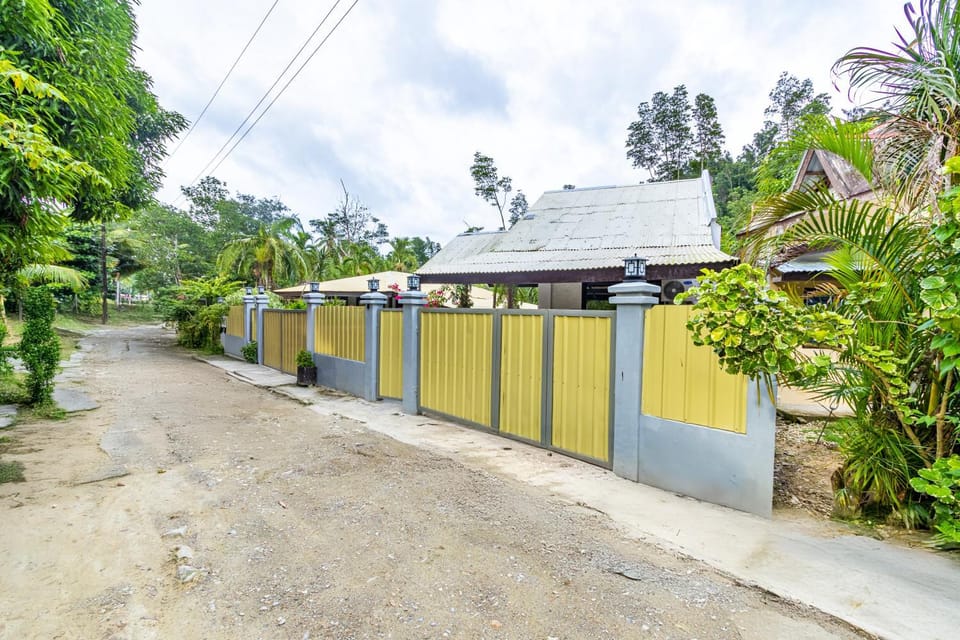 2 BR Home With Spacious Kitchen Near the Beach House in San Vicente