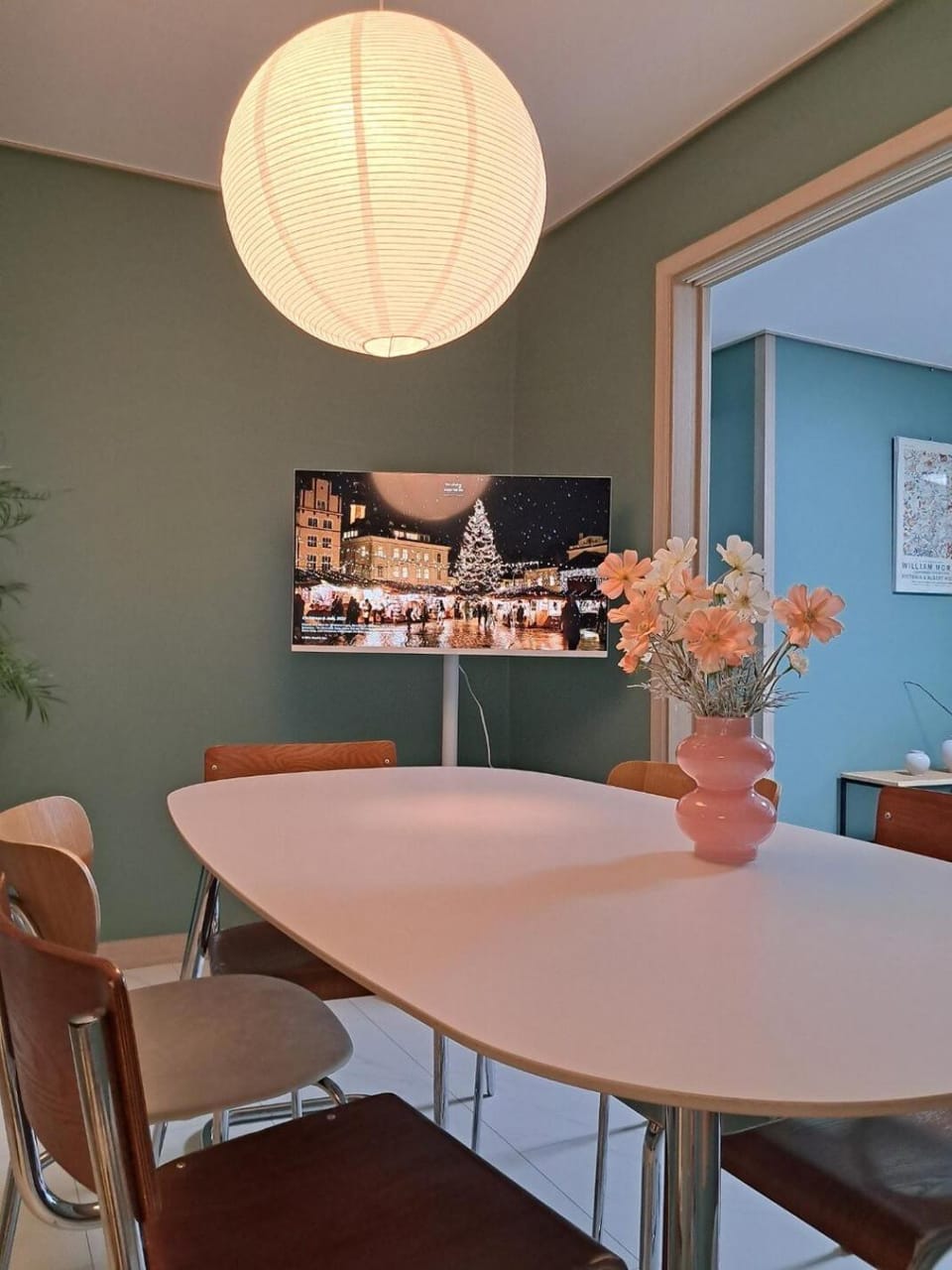 Seating area, Dining area