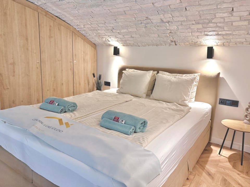 Bed, Photo of the whole room, Bedroom, towels, wardrobe