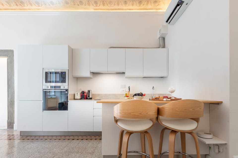 Kitchen or kitchenette, Living room