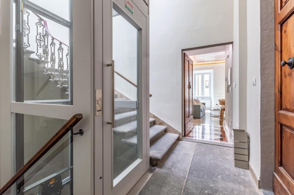Pietrapiana Five Senses - City Center Apartment in Florence