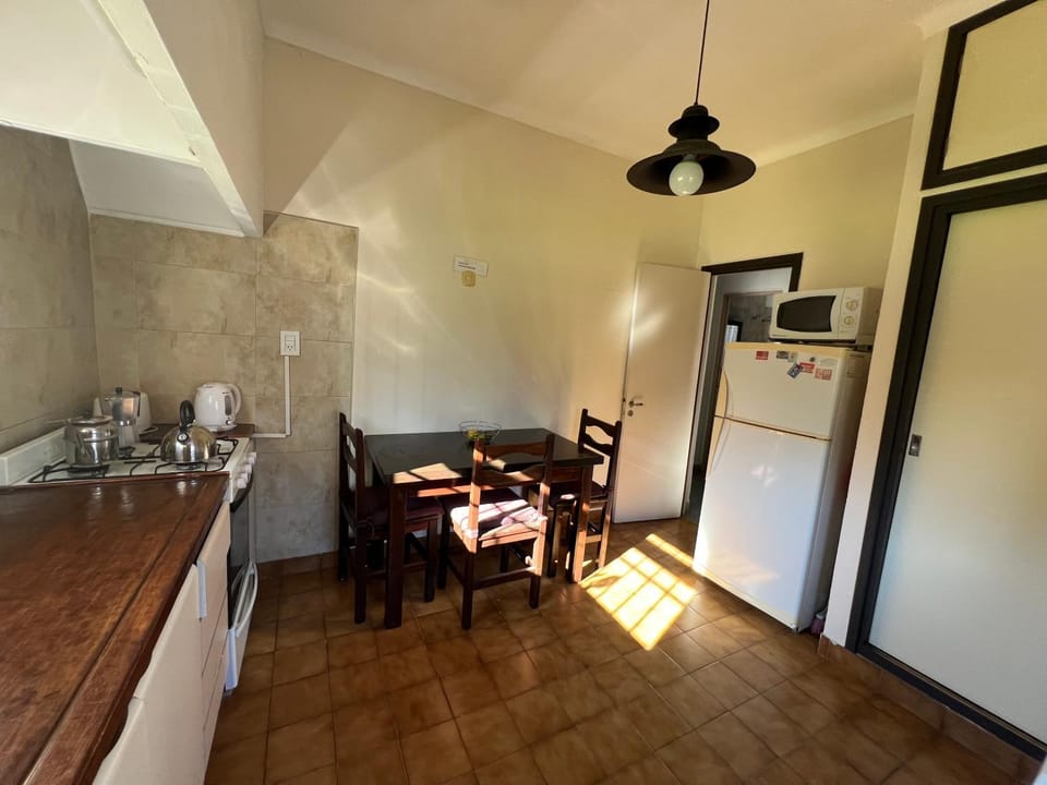 Kitchen or kitchenette, microwave, kitchen