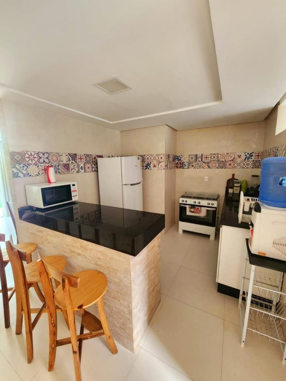 Kitchen or kitchenette, Dining area, oven, stove