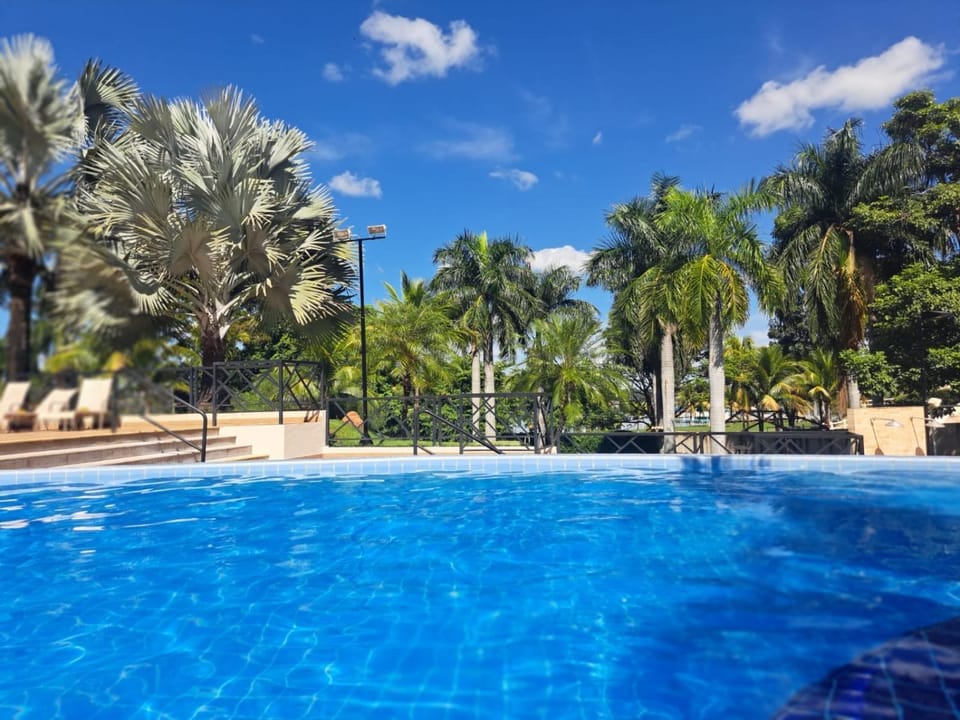 Nautico flat serve com acesso a área de lazer do Marina tx limpeza 40 reais Apartment in State of Goiás
