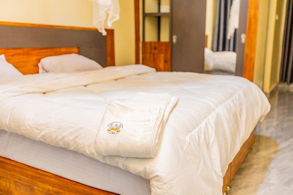 Bed, Photo of the whole room, towels