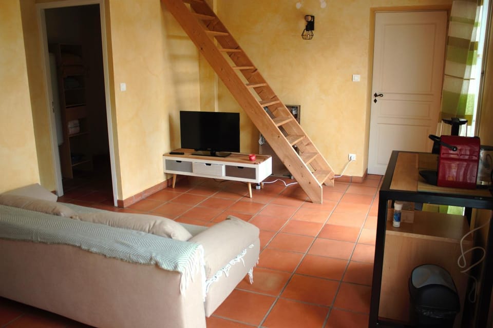 Communal lounge/ TV room, Living room