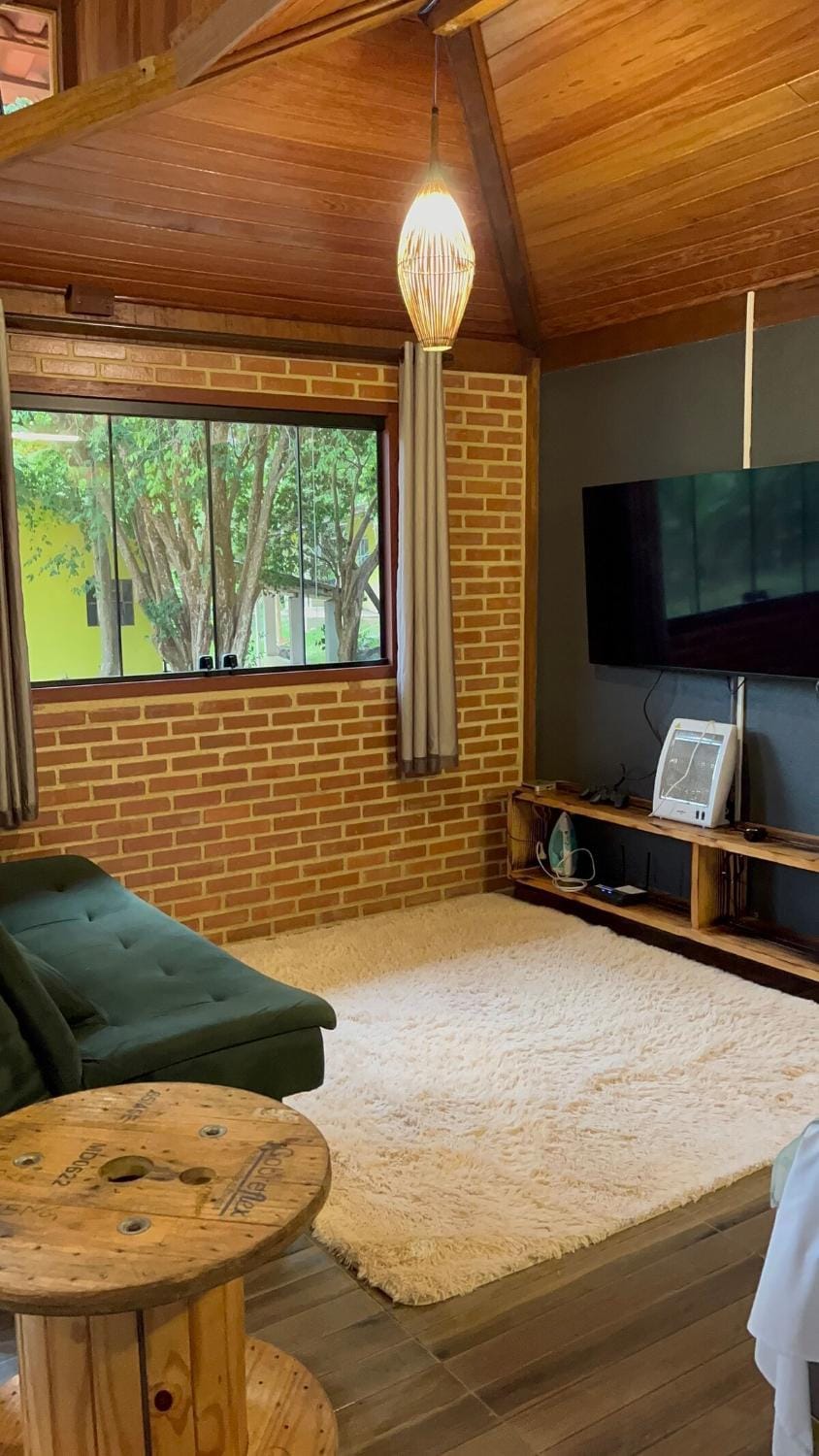 TV and multimedia, Living room, Evening entertainment