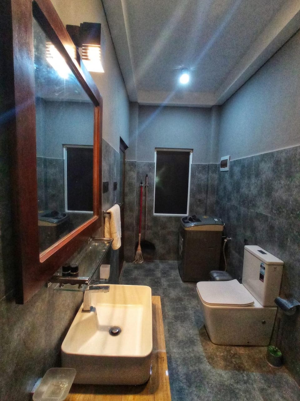 Adya residence with Ac Apartment in Hikkaduwa