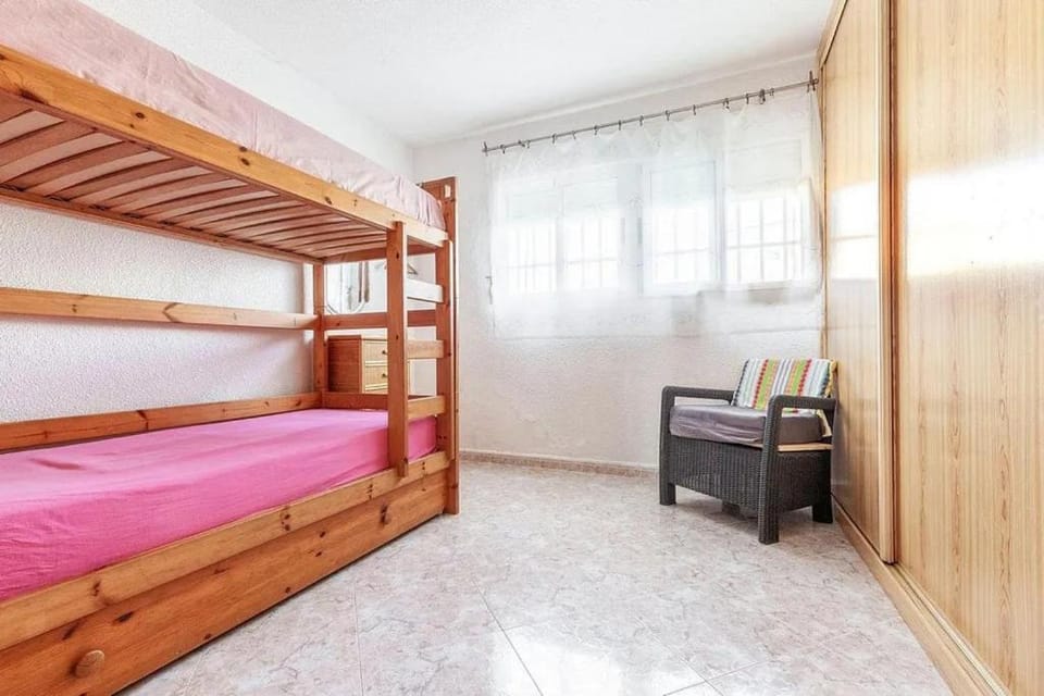 Bed, Bedroom, bunk bed