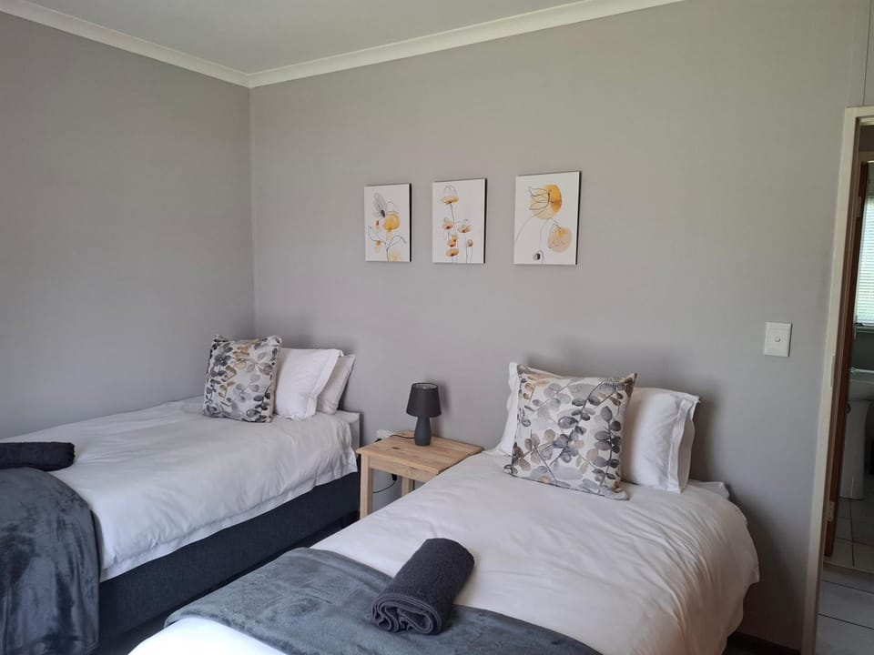 Oudehuisie Apartment in South Africa