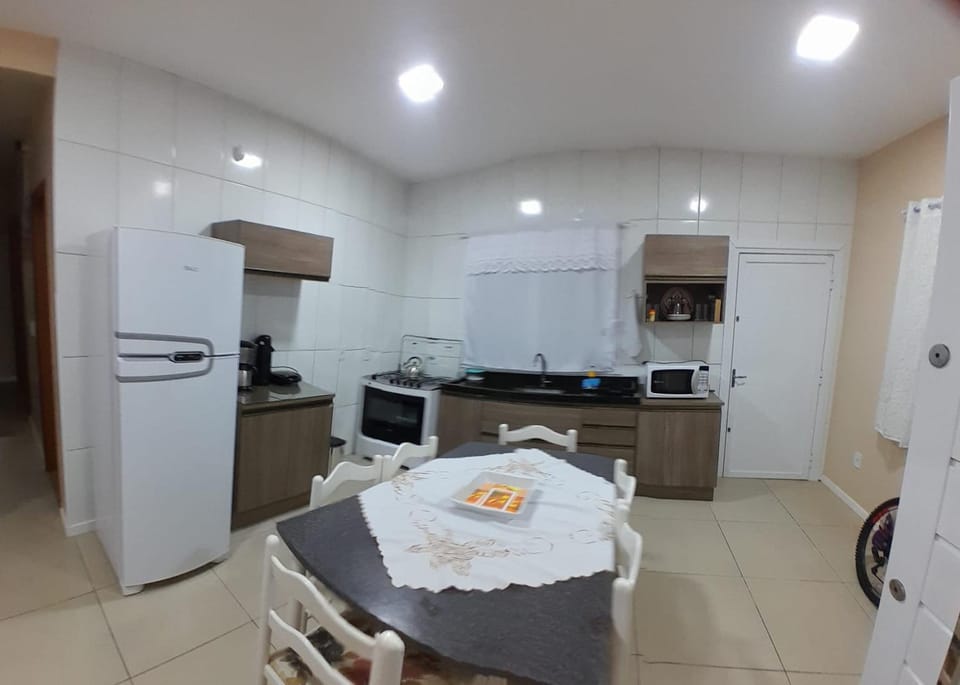 Dining area, Communal kitchen, oven, stove, toaster, kitchen