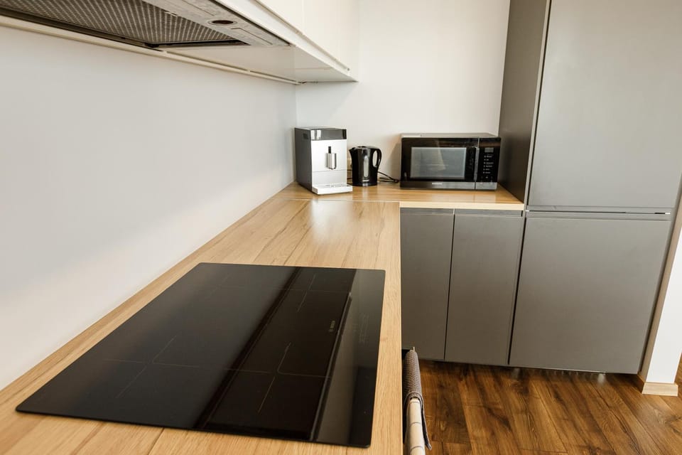 Coffee/tea facilities, microwave, kitchen