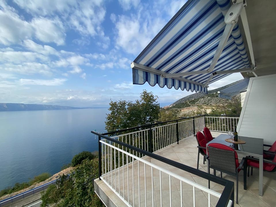 BRIŠKULa Apartment in Lika-Senj County