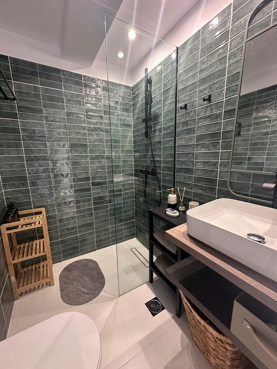 Shower, Toilet, Bathroom