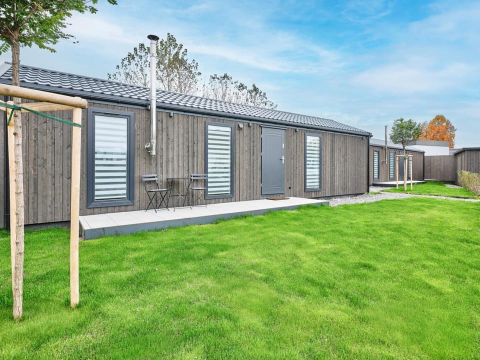 Property building, Balcony/Terrace