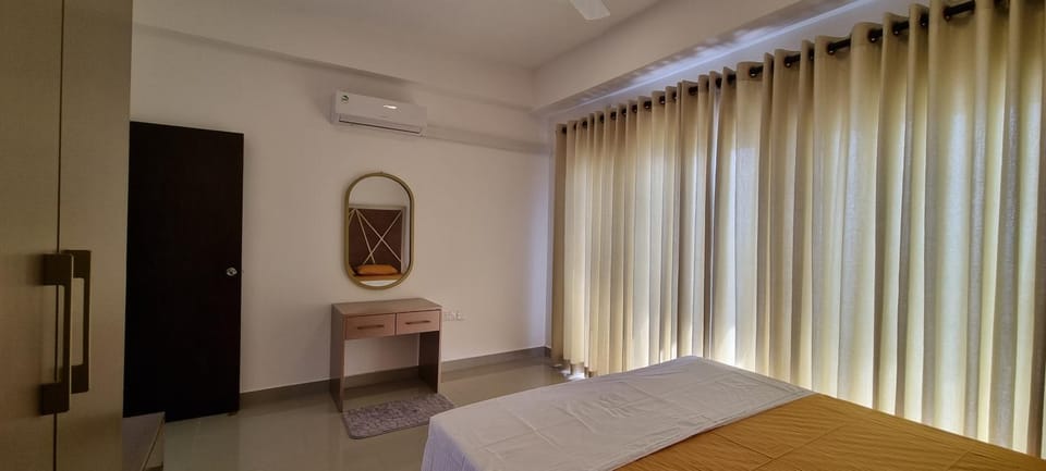 One bedroom 7th Floor Apartment in Ocean Breeze Hotel Residencies Negombo Apartment in Negombo
