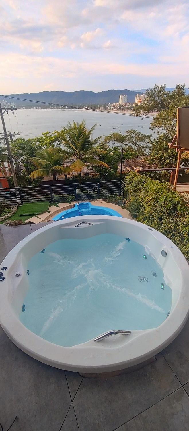 Natural landscape, Hot Tub, Pool view, Sea view