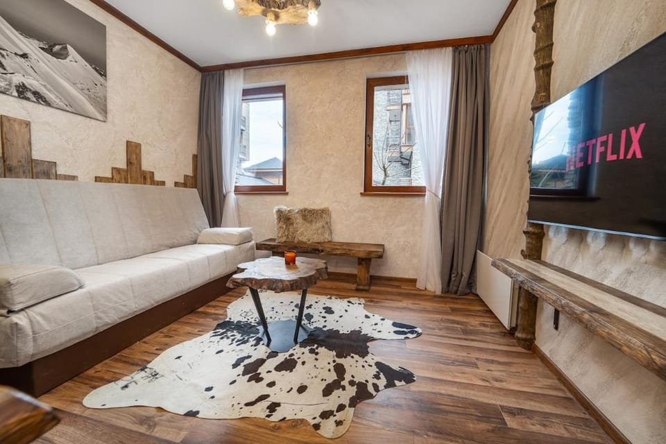 Host2U Authentic Bansko Apartment - Free Parking Apartment in Bansko