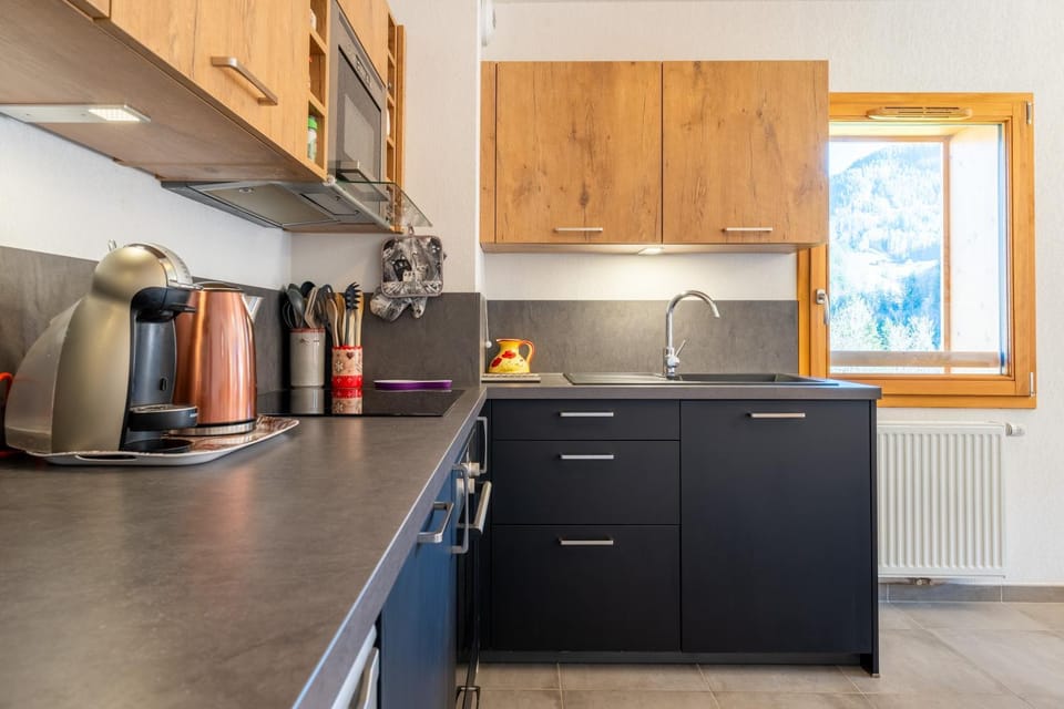 Coffee/tea facilities, kitchen