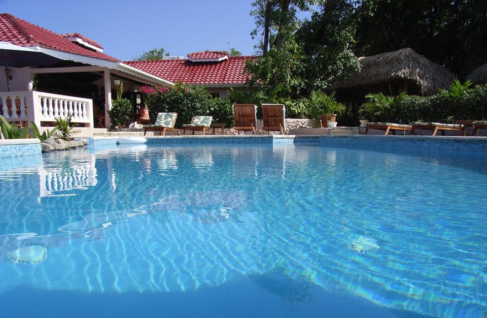 Swimming pool, Swimming pool