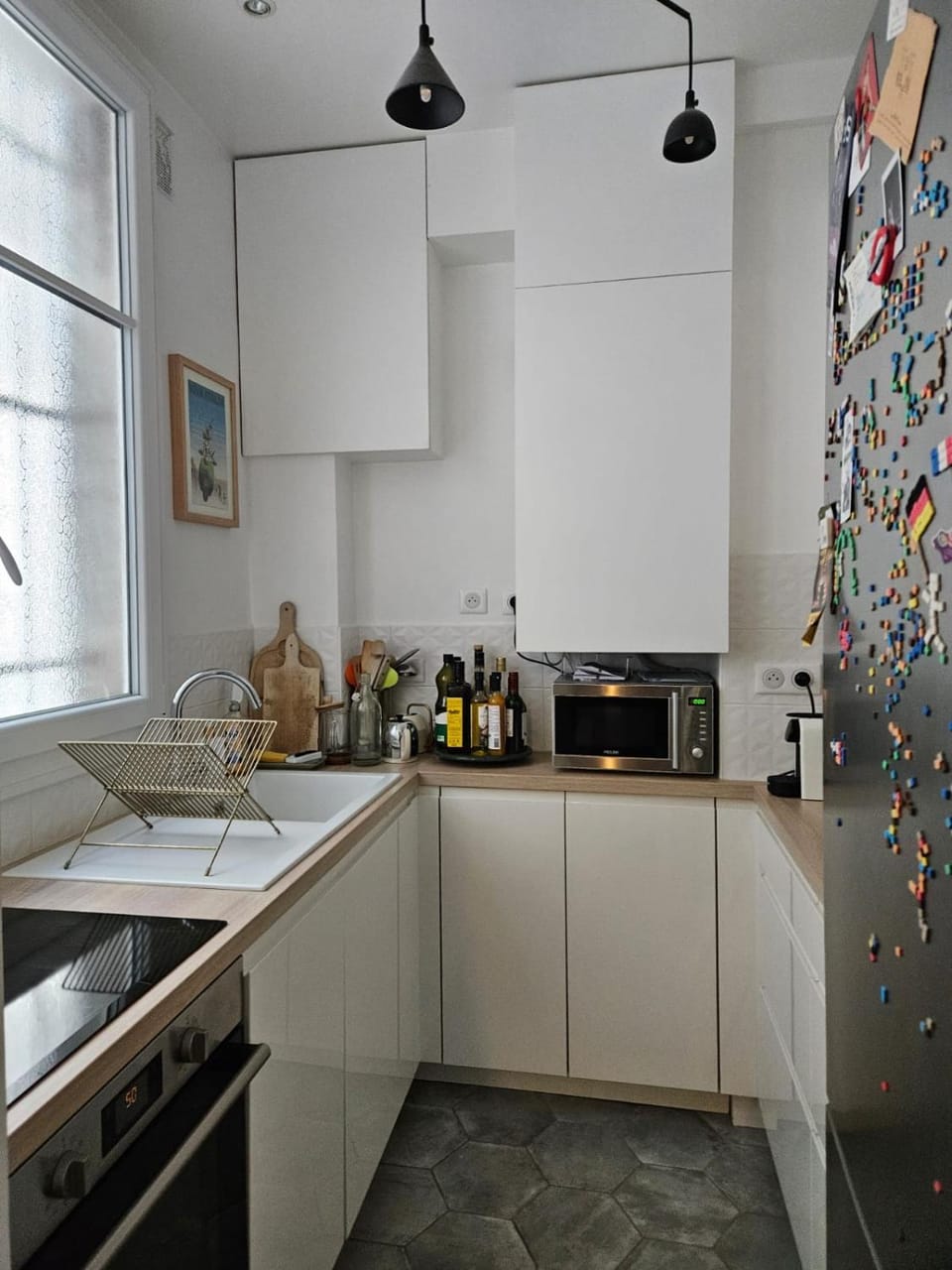 Coffee/tea facilities, Kitchen or kitchenette, dishwasher, oven, stove