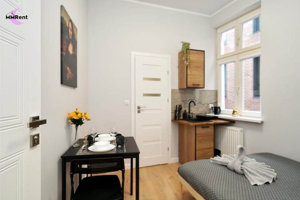 Bed, Kitchen or kitchenette, Photo of the whole room, Dining area, towels