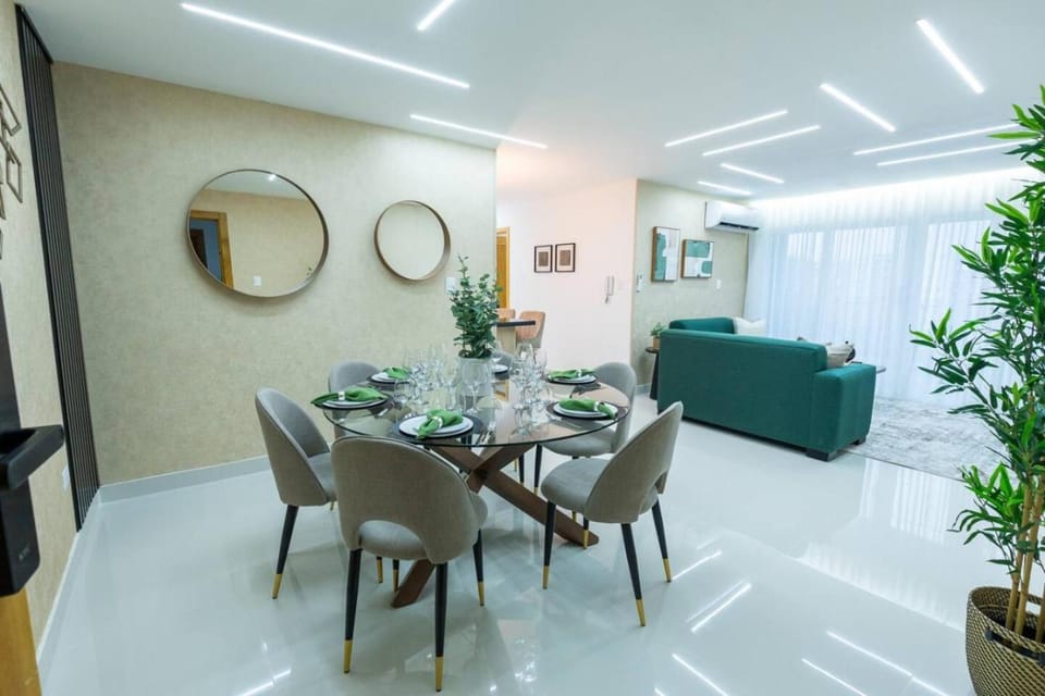 Modern 3BR! 9fl, King Bed! Sti!, Apartment in Santiago de los Caballeros